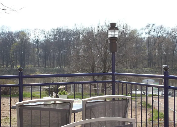 Pillnitzer Elbblick Hotel *